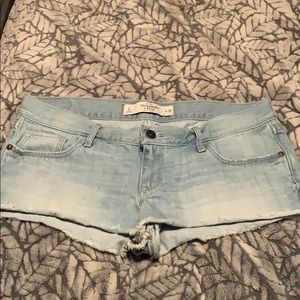 Women’s Abercrombie & Fitch Jean shorts size 6 W28